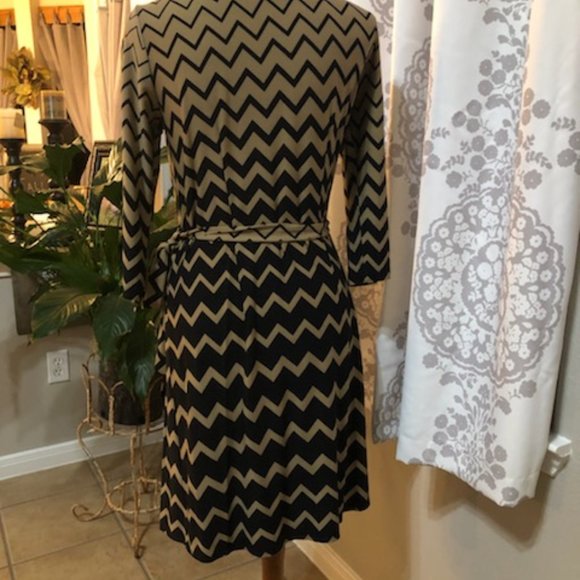 Emma & Michelle Blk/Brn Chevron Wrap Dress - Med - Picture 5 of 6